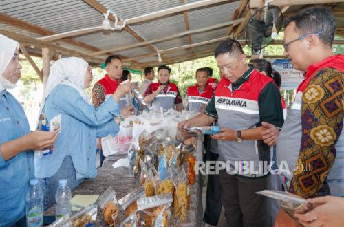 dewan-komisaris-pertamina-patra-niaga-melihat-langsung-perkembangan-program_260809115616-372