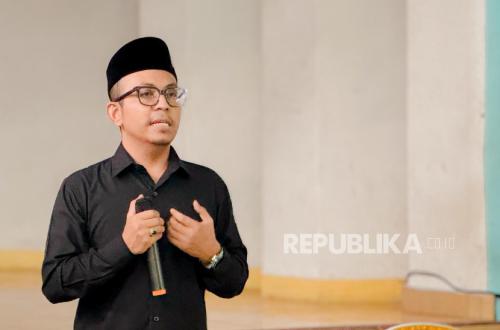 anggota-komisi-v-dprd-jawa-barat-maulana_261010171022-762