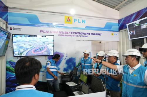 direktur-manajemen-pembangkitan-pln-rizal-calvary-marimbo-kedua-dari_261011081725-381