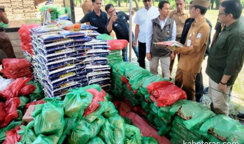 Latest Program: Pemkab Aceh Barat Gelar Pasar Murah, Subsidi 300 Paket Sembako untuk Warga Desa