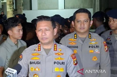 Important Visit: Polisi Sita Dokumen dan Komputer dari Ruko Kosong di Cipete, Lokasi ke-13 Kasus Korupsi