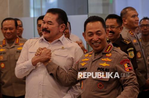 Latest Program: Huru-Hara Penegak Hukum: Deep State, State Capture, atau Konflik Institusional?