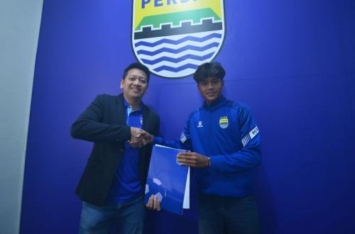 Persib Bandung Kontrak Pemain Muda Rafi Rasyiq untuk Tiga Tahun