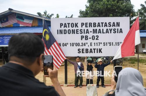 What Happened During: Melihat Patok Dua Negara di Pulau Sebatik, Beranda Indonesia di Perbatasan Malaysia
