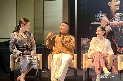 Hagai Pakan Sebut Tren Kebaya Kini Bergeser ke Arah Padu Padan Modern