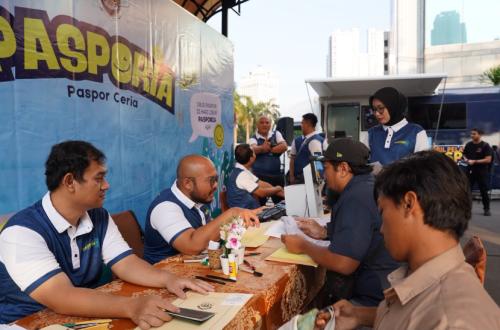 Historic Moment: Urus Paspor Sambil CFD, Layanan Imigrasi Diminati Warga Jakarta