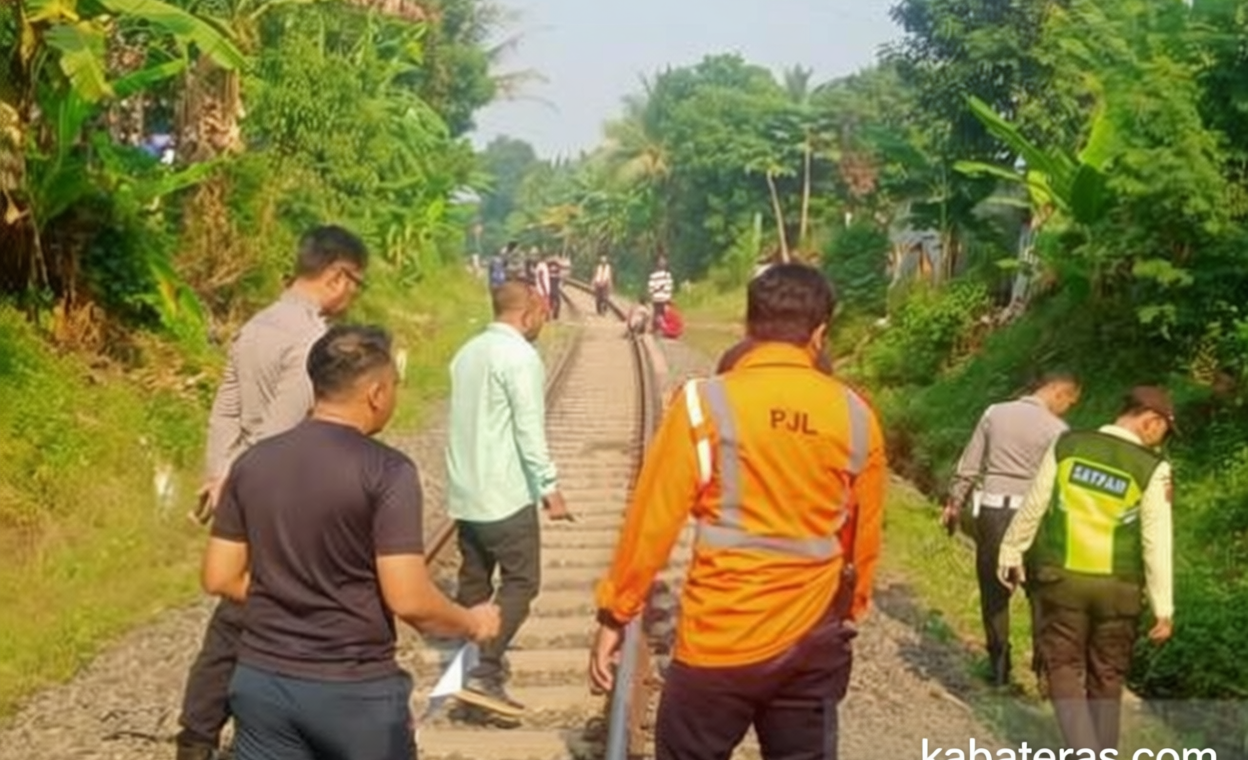 Solving Problems: Pria Tewas Tertabrak KA Siliwangi, KAI Imbau Warga Jauhi Jalur Rel