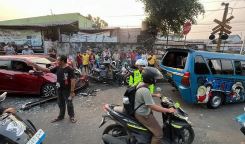 Polisi Selidiki Kecelakaan Beruntun Libatkan Enam Kendaraan di Bogor