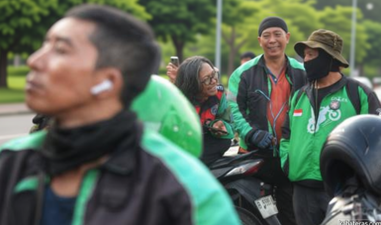 Sudah Saatnya Pekerja Platform Masuk dalam Rezim Hukum Ketenagakerjaan Indonesia