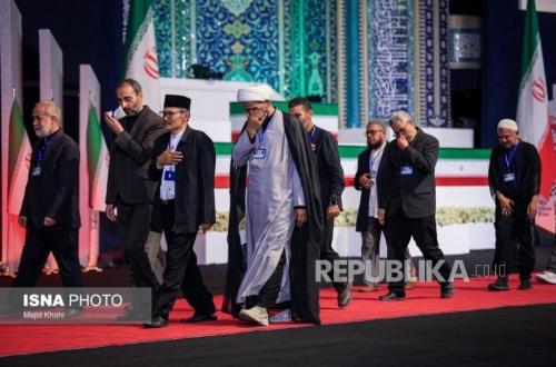 Important Visit: Ayatollah Khamenei dan Kematian yang Mengubah Dunia