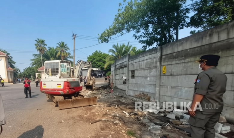 25 Warung Kopi Pangku di Depok Dibongkar Satpol PP