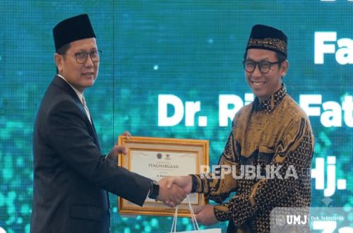 Special Plan: Kaprodi S3 MPI SPs UMJ Raih Anugerah Kepatuhan Zakat 2026