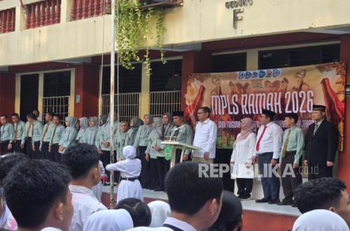 Facing Challenges: Warek II UIN Jakarta Resmi Buka MPLS 500 Siswa SMA/SMK Triguna