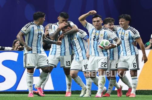 Main Agenda: Selain Polemik Kemenangan atas Mesir, Citra Argentina Diperburuk Isu Rasisme Suporter Mereka