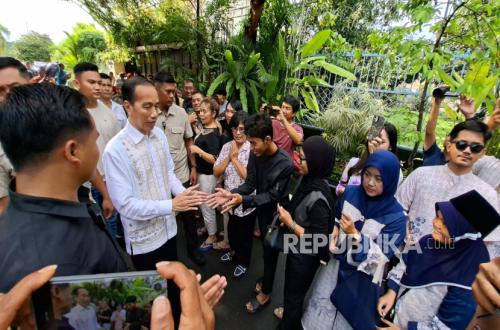 What Happened During: Jokowi: Jika Dipanggil Hakim, Saya Hadir dan Tunjukkan Ijazah SD Sampai S1