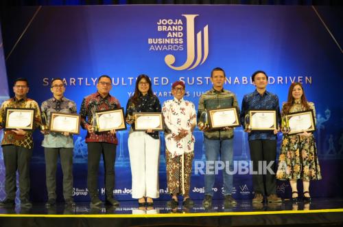 Latest Program: Apresiasi Capaian PLN, JBBA 2026 Beri Penghargaan BUMN Peduli Energi Terbarukan