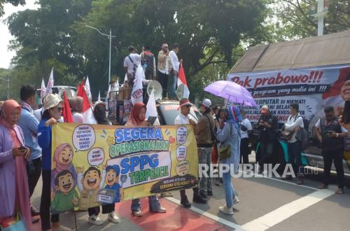 Latest Program: Klaim Bawa 1 Juta Relawan, Aksi Dukung MBG Hanya Diikuti Ratusan Orang