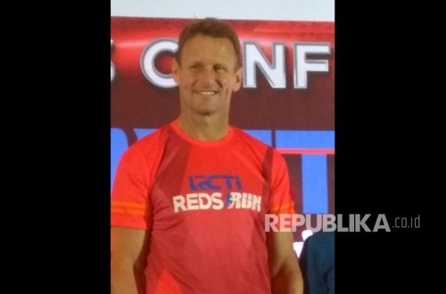 Topics Covered: Sheringham Ingatkan Inggris Soal Kerasnya Bek Argentina: Mereka akan Tendang Nenek Sendiri Kalau…