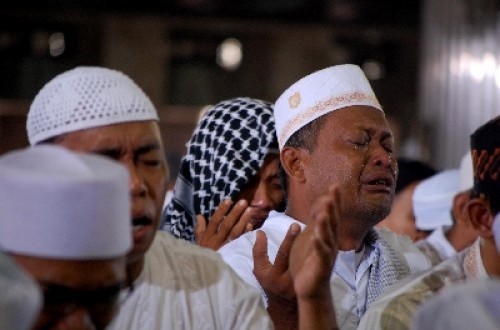 Benarkah Kuburan Menyempit dan Menghimpit Jenazah? Ini Haditsnya