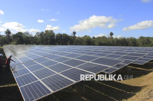 PLTS 100 GWp Berpotensi Hemat APBN Rp 73 Triliun