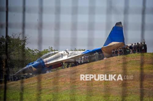 Pesawat Sukhoi TNI AU Tergelincir hingga Keluar Runway di Bandara Sultan Hasanuddin