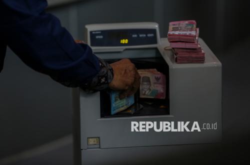 Rupiah Menguat 0,16 Persen Jadi Rp 17.695 per Dolar AS