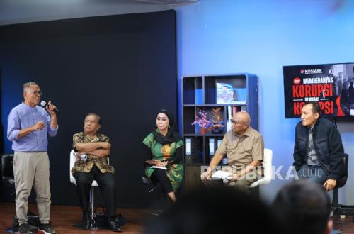 Bedah Buku Memberantas Korupsi Sembari Korupsi, Kupas Sisi Gelap Kejahatan Kerah Putih