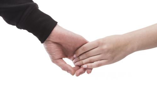 Apakah Istri akan Bersama dengan Suaminya di Surga Kelak dalam Satu Kedudukan?