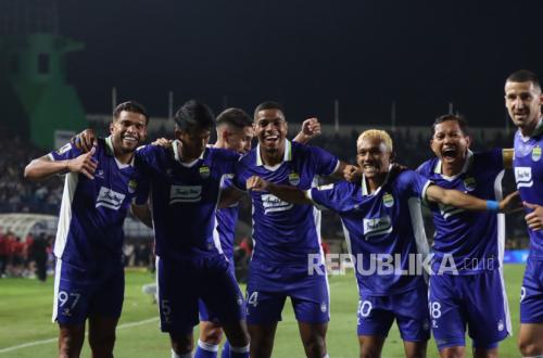 Persib Bidik Trofi Piala Presiden 2026, Persebaya Siap Menjegal