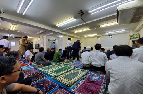 Tiga Kondisi Dibolehkannya Melangkahi Jamaah saat Khutbah Jumat