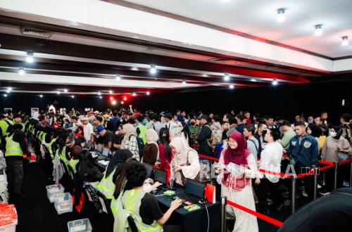 Pengambilan Race Pack Merdeka Run Hari Pertama Dibuka, Antrean Peserta Mengular Sejak Pagi