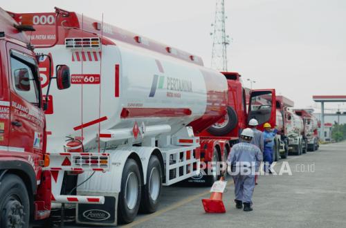 elnusa-petrofin-mengerahkan-119-mobil-tangki-untuk-memperkuat-distribusi_260913143738-499