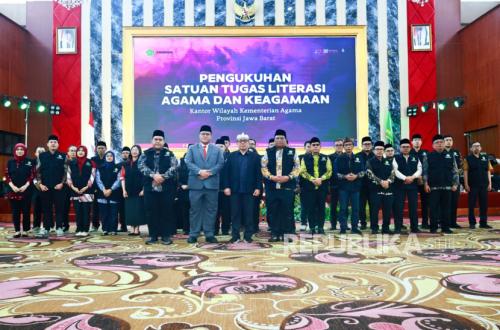 kantor-wilayah-kanwil-kementerian-agama-kemenag-jawa-barat-membentuk_260926155941-828