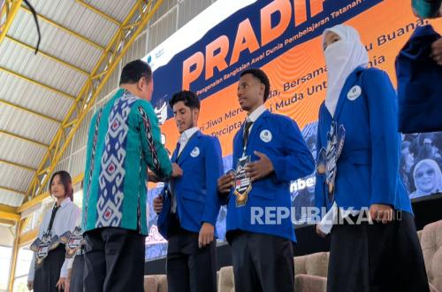 pembukaan-pengenalan-rangkaian-awal-dunia-pembelajaran-tatanan-akademik-pradita_260909044758-458