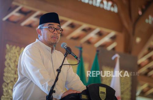 wali-kota-bandung-muhammad_260921120151-373